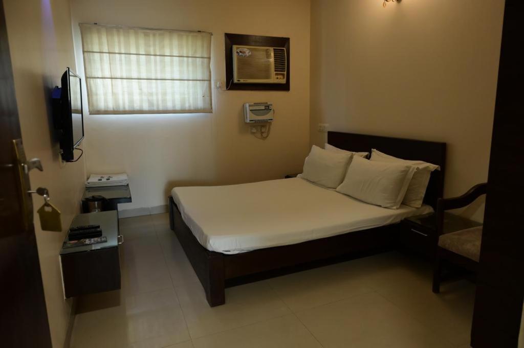 Maharani Regency Hotel Panchkula Exterior foto